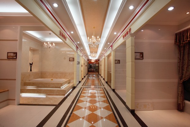 圖11、2011年度廣東汕頭宏陶優(yōu)秀專賣店（選登）